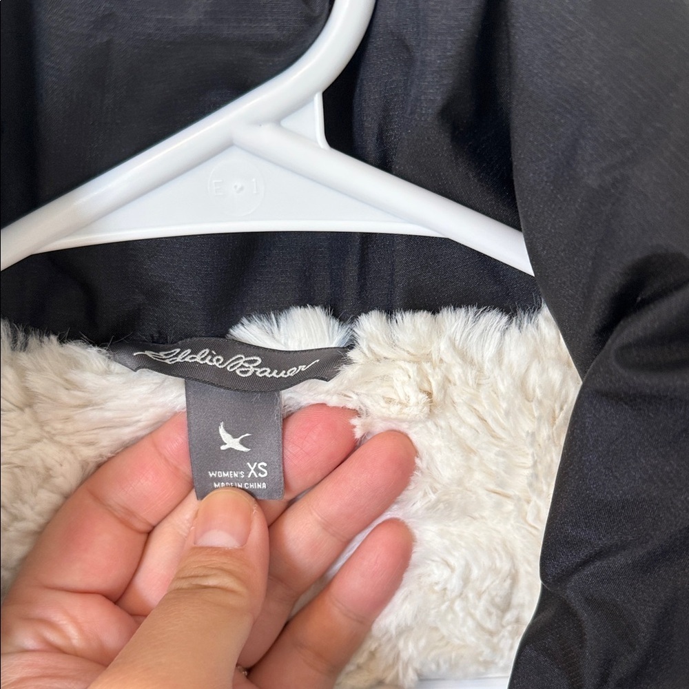 Eddie Bauer Women's Black Fur Lined Goose Down Vest - Picture 3 of 10